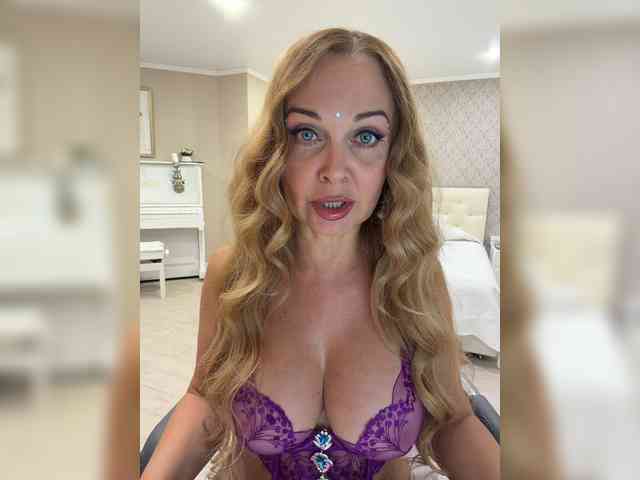 Milf_Zabava webcam