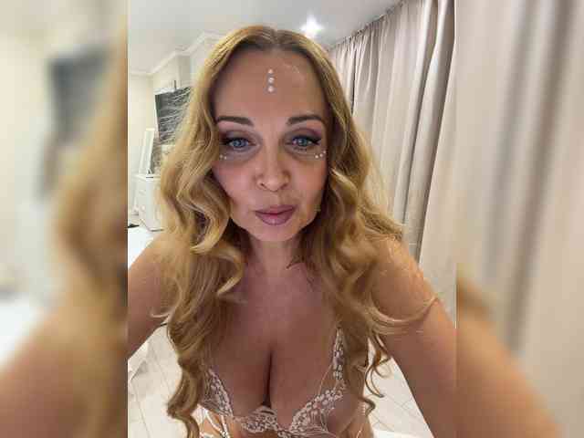 Milf_Zabava webcam