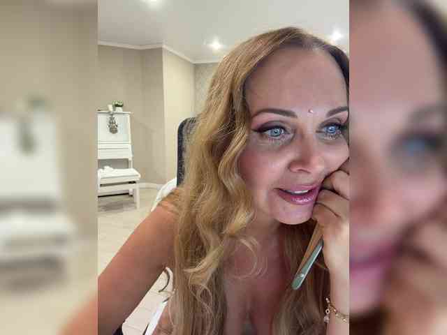 Milf_Zabava webcam