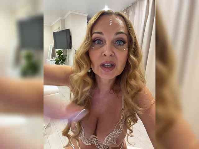 Milf_Zabava webcam