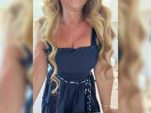 Milf_Zabava webcam