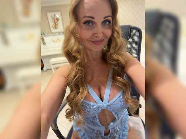 Milf_Zabava webcam