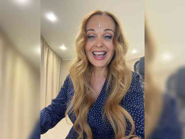 Milf_Zabava webcam