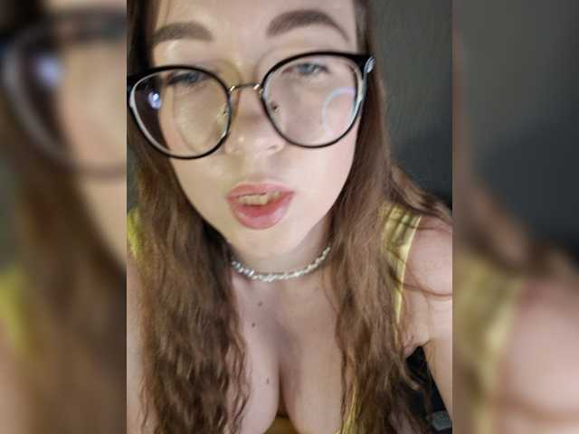 Juliberry1 live webcam show