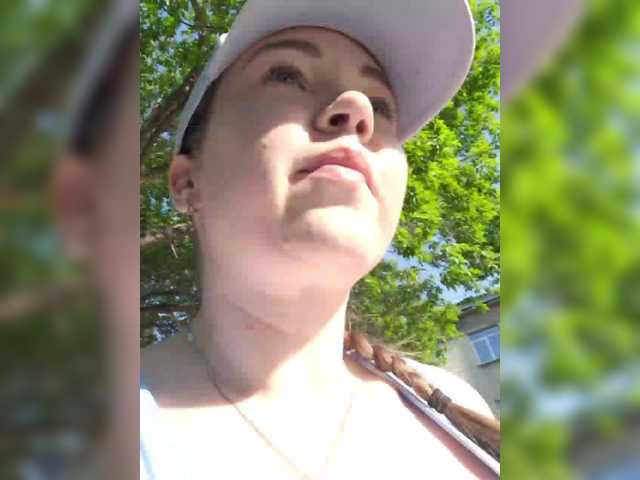 Juliberry1 live cam on BongaCams