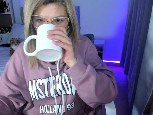 EffyFanny live cam on BongaCams