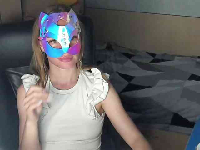 CelineReyys webcam