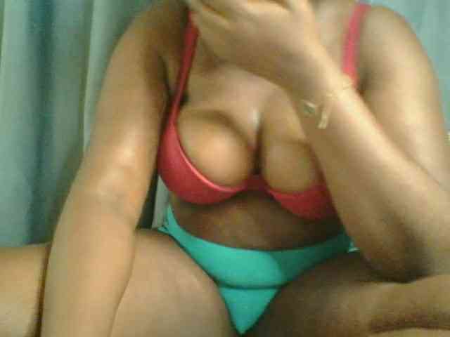 Horny-vyxen webcam