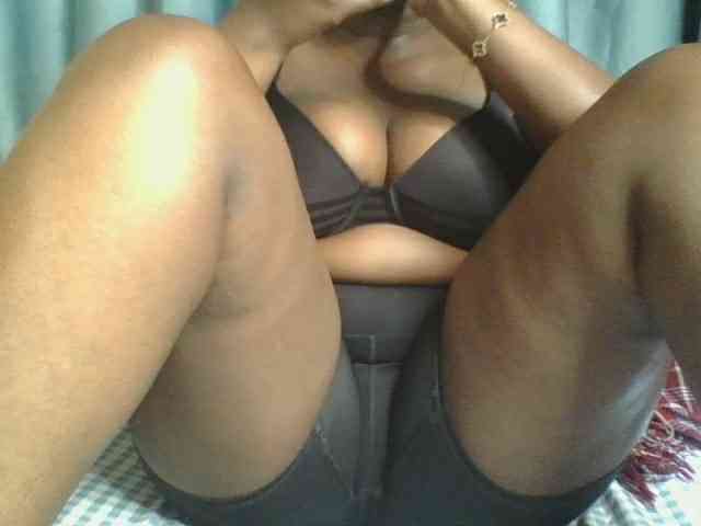 Horny-vyxen webcam
