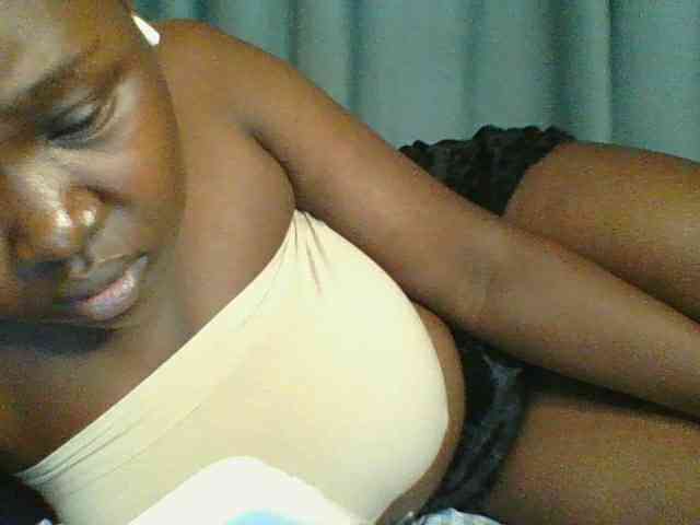 Horny-vyxen webcam