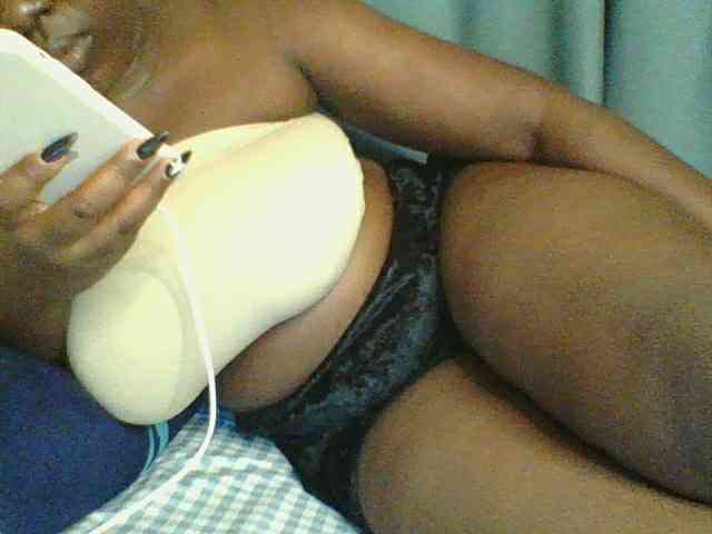 Horny-vyxen webcam