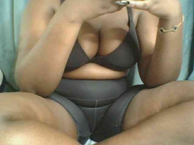 Horny-vyxen webcam