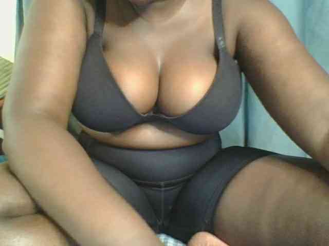 Horny-vyxen webcam