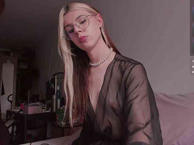 evapleasure Live Webcam on BongaCams