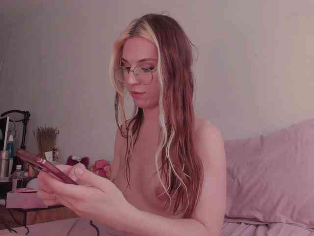 evapleasure Live Webcam on BongaCams