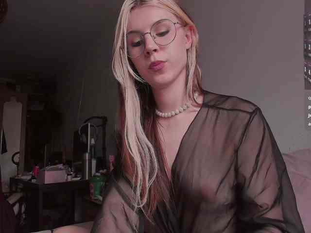 evapleasure Live Webcam on BongaCams