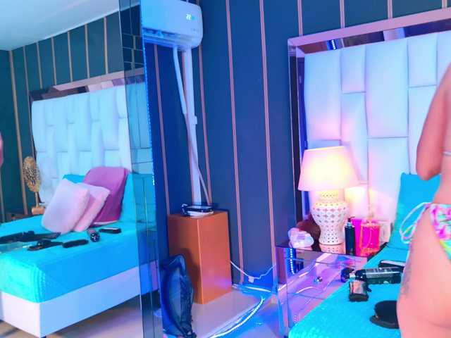 SabrinnaTaylor live cam on BongaCams