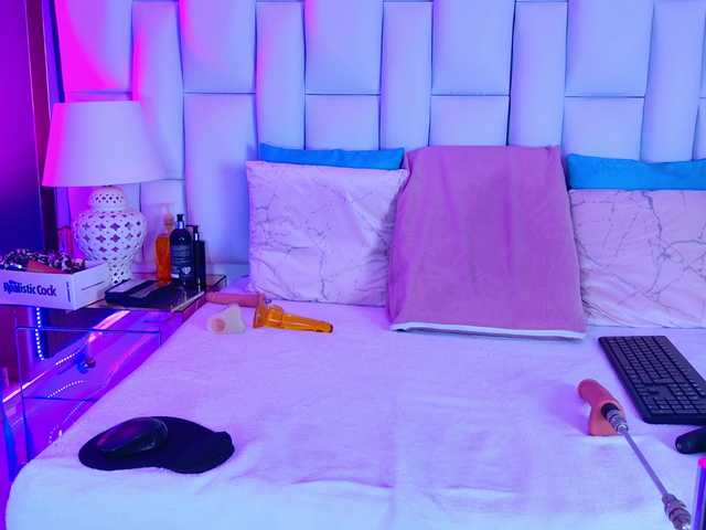 SabrinnaTaylor live cam on BongaCams