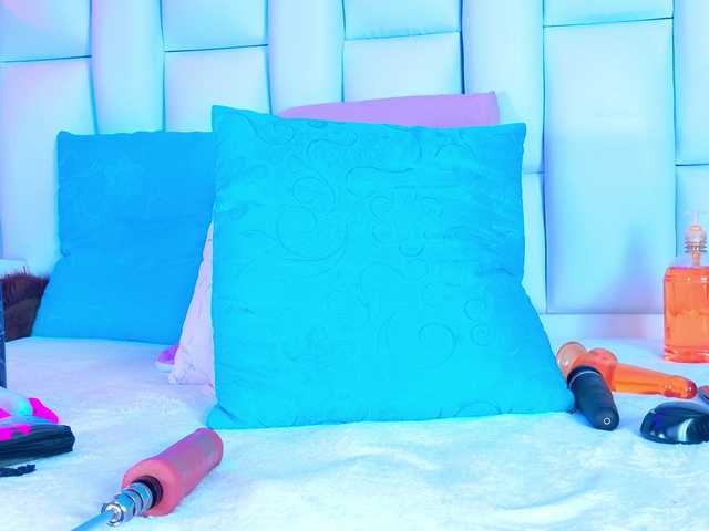 SabrinnaTaylor live cam on BongaCams