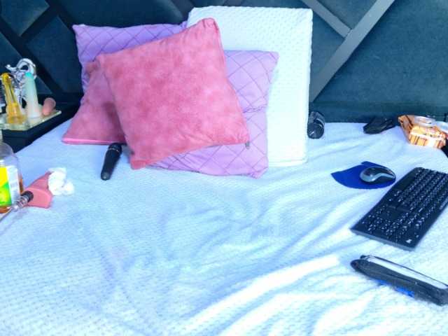 SabrinnaTaylor's BongaCams show and profile