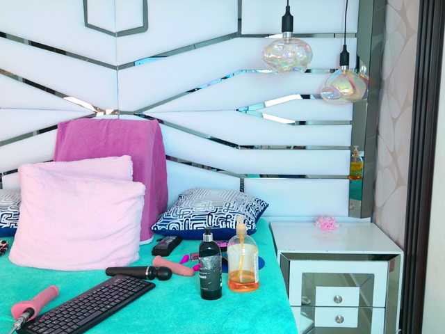 SabrinnaTaylor live cam on BongaCams