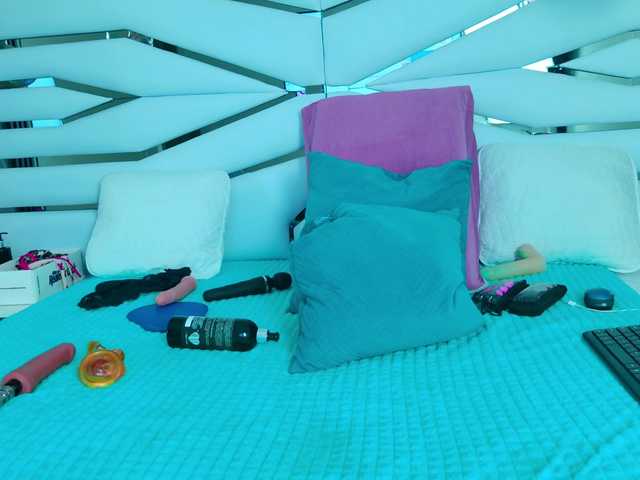 SabrinnaTaylor live cam on BongaCams