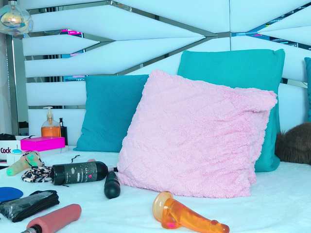 SabrinnaTaylor live cam on BongaCams