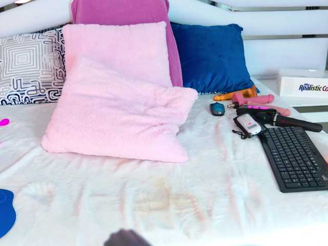 SabrinnaTaylor live cam on BongaCams