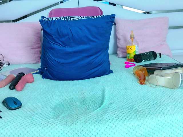 SabrinnaTaylor live cam on BongaCams