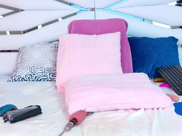 SabrinnaTaylor live cam on BongaCams