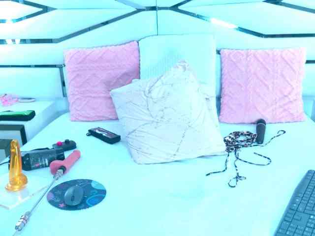 SabrinnaTaylor Live Webcam on BongaCams
