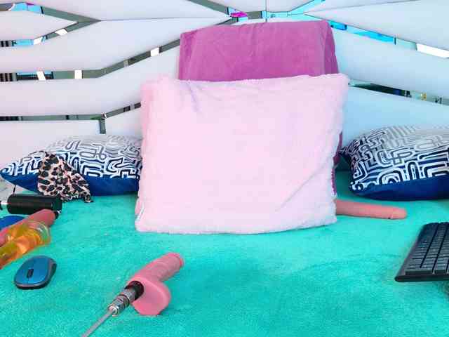 SabrinnaTaylor Live Webcam on BongaCams