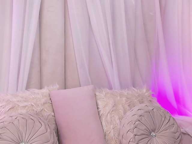 AngeliePastori live cam on BongaCams