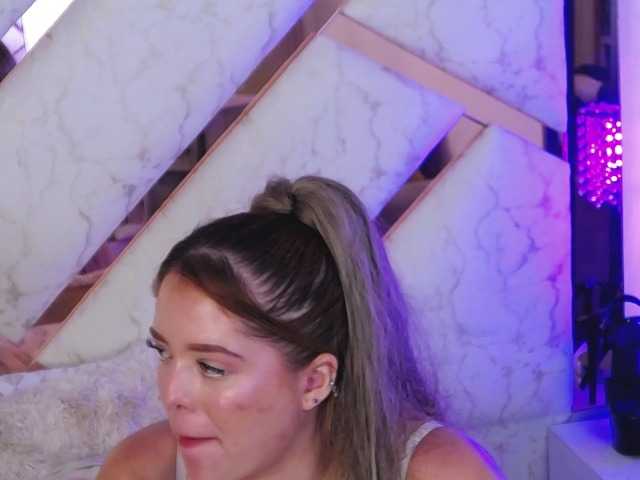 AngeliePastori live cam on BongaCams