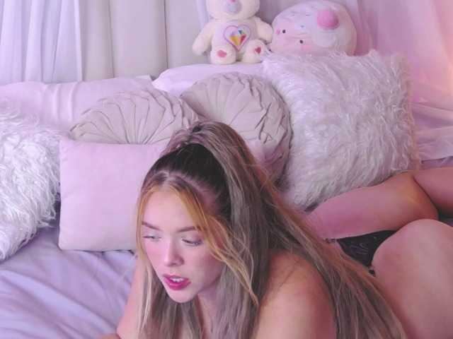 AngeliePastori live cam on BongaCams