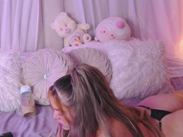 AngeliePastori live cam on BongaCams
