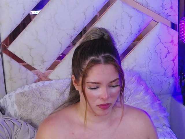 AngeliePastori live cam on BongaCams