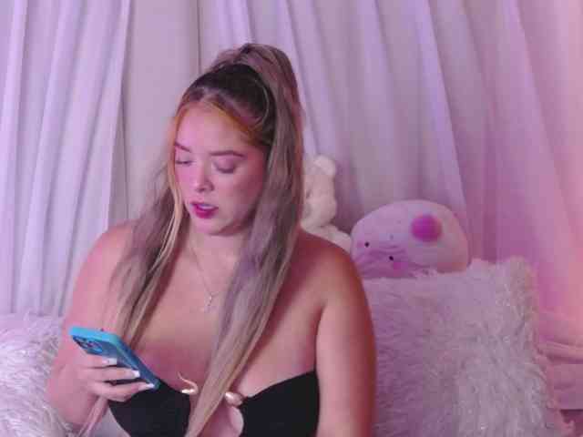 AngeliePastori Live Webcam on BongaCams