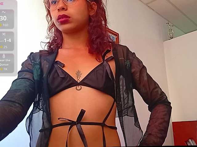 Hiana live cam on BongaCams