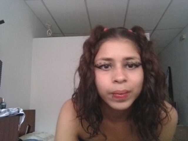 Hiana live cam on BongaCams