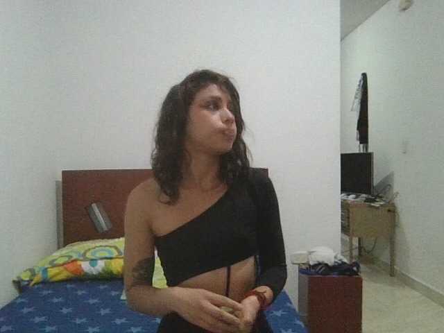 Hiana live webcam show