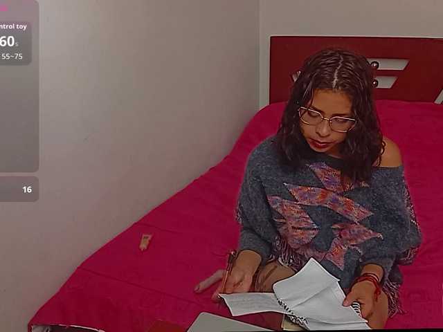 Hiana live cam on BongaCams
