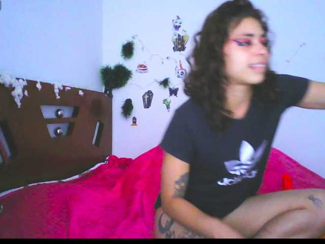 Hiana live cam on BongaCams