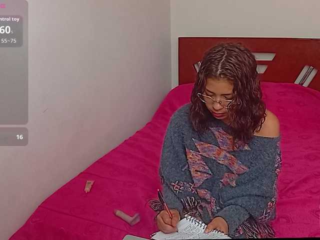 Hiana live cam on BongaCams