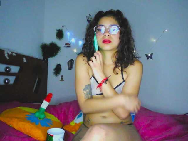 Hiana live cam on BongaCams