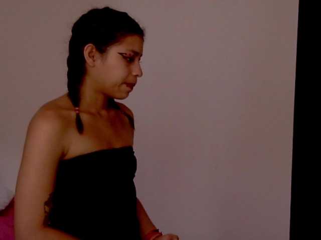 Hiana live cam on BongaCams