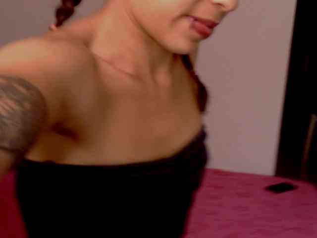 Hiana Sex Cam Show