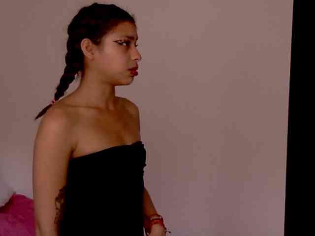 Hiana Sex Cam Show