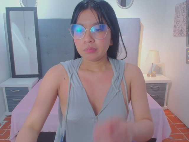 le modèle chaneelstark est en webcam porno dans un show sur le site bongacams, il possède les tags suivants: Latino/Hispanic,Redhead,Shaved
