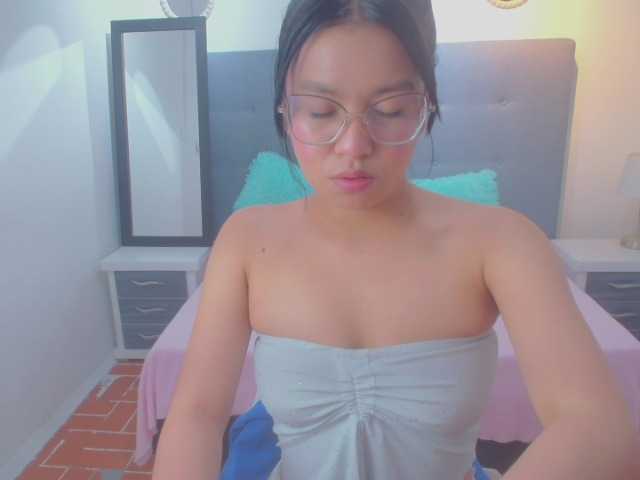chaneelstark live cam on BongaCams